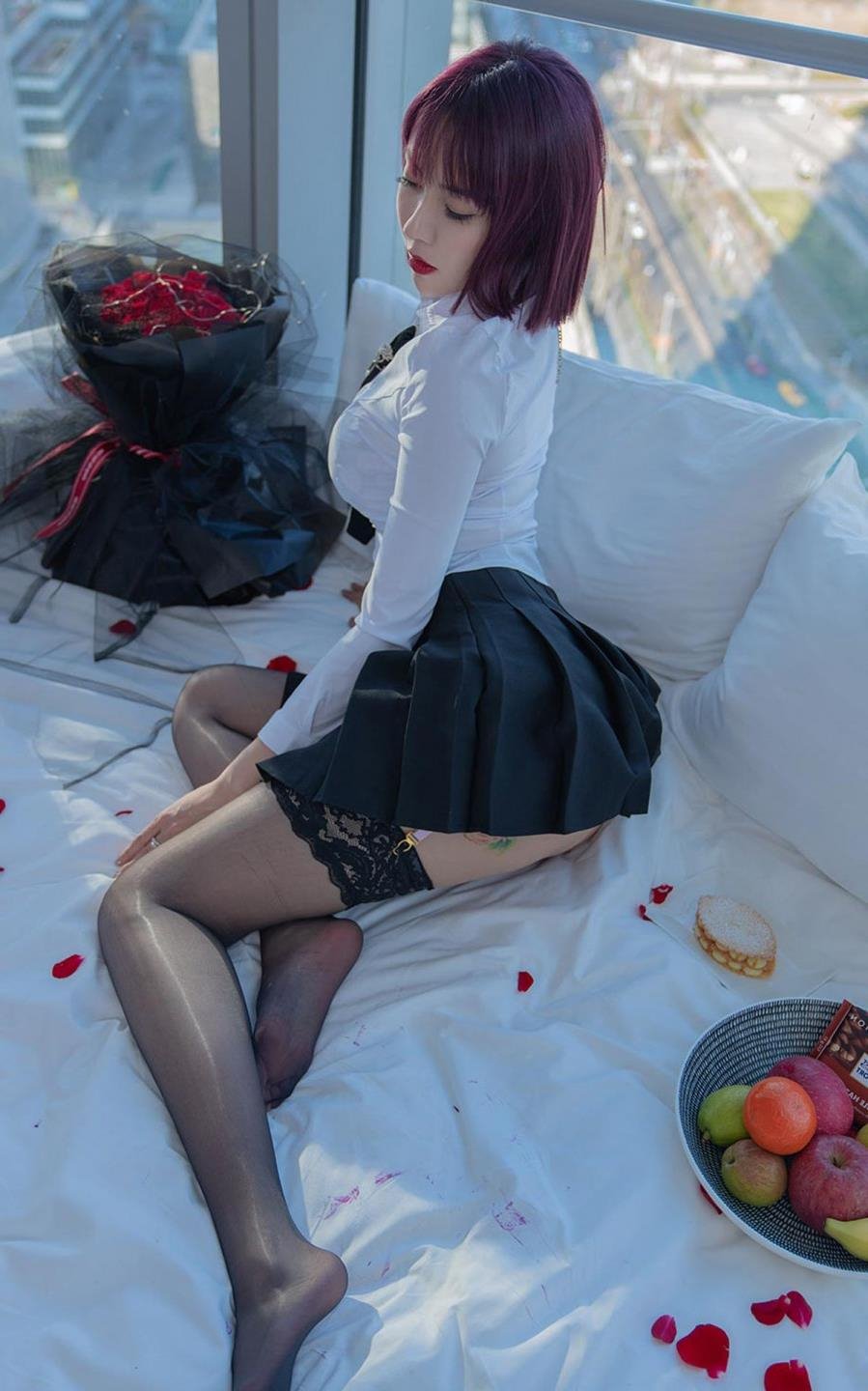 �������������1V1