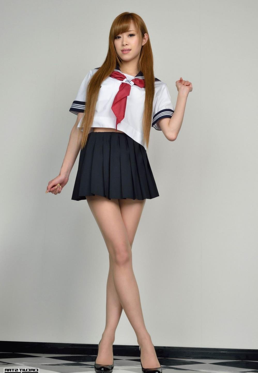 �㺬��Ů��ͷ¶�������������