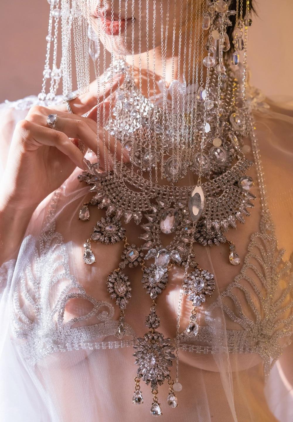 �崿ѧ���ڽ��ұ�C�д���