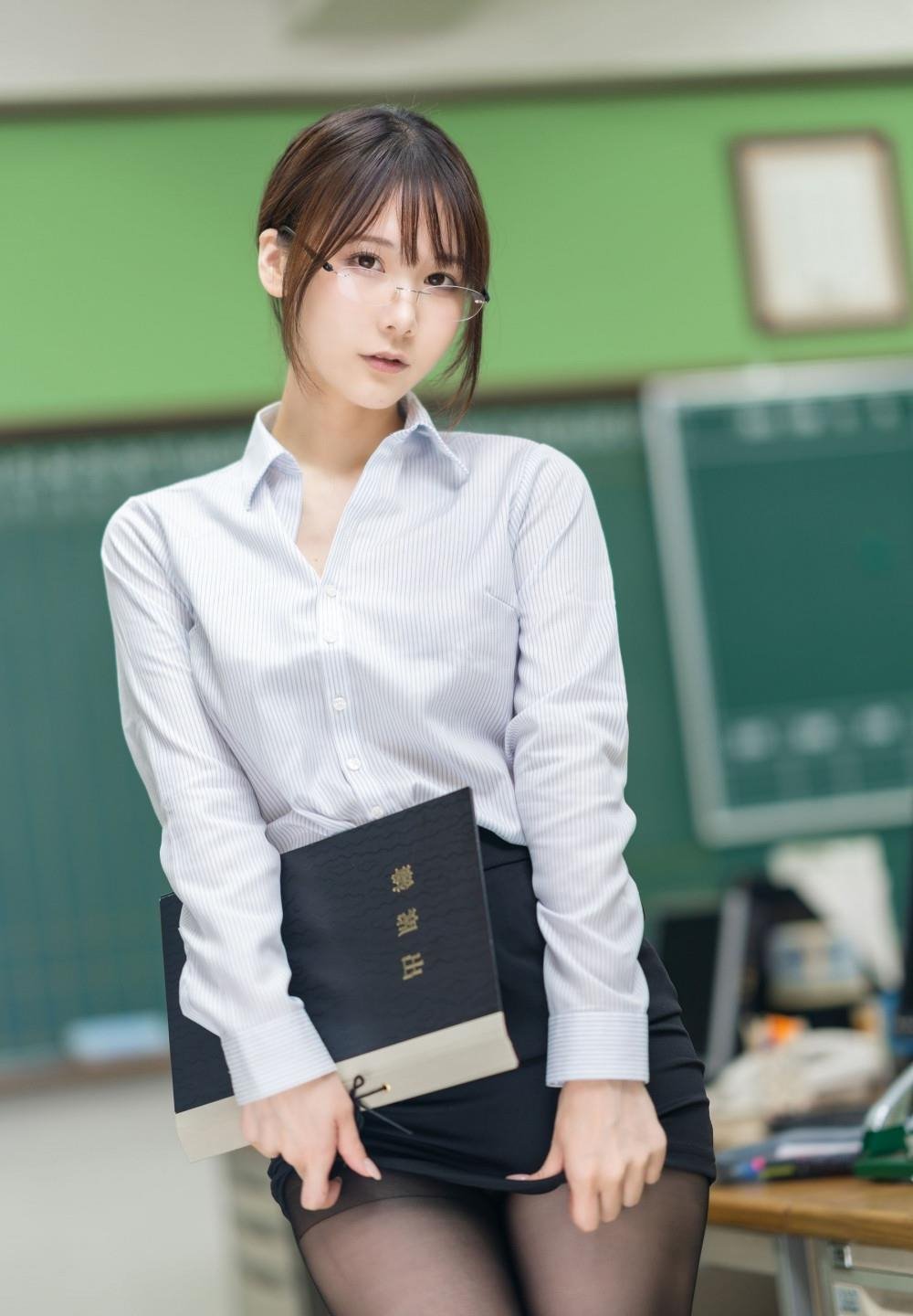 yy�첥