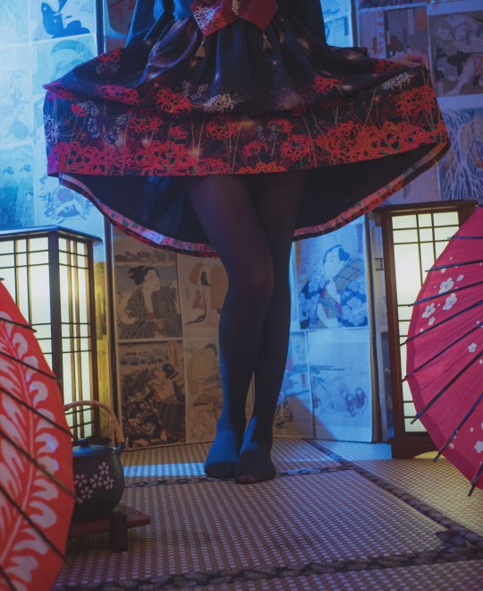 ����ɫ�� ����